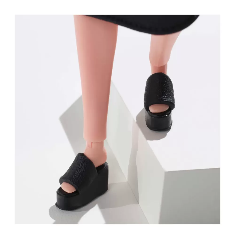 Best Sale , Bambola Signature Looks Snodata, Petite, Castana, Giocattolo Per Bambini 6+ Anni, Gxb29 Fashion Dolls