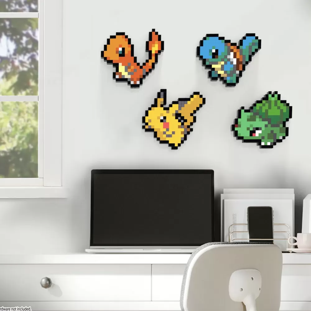 Sale Mega Pokemon Showcase Pikachu, Set In Stile Retro Pixelato Da Costruire Con 400 Pezzi, Con Base Piana Per Esporlo E Incisione Sul Retro Per Appenderlo Set Costruzioni