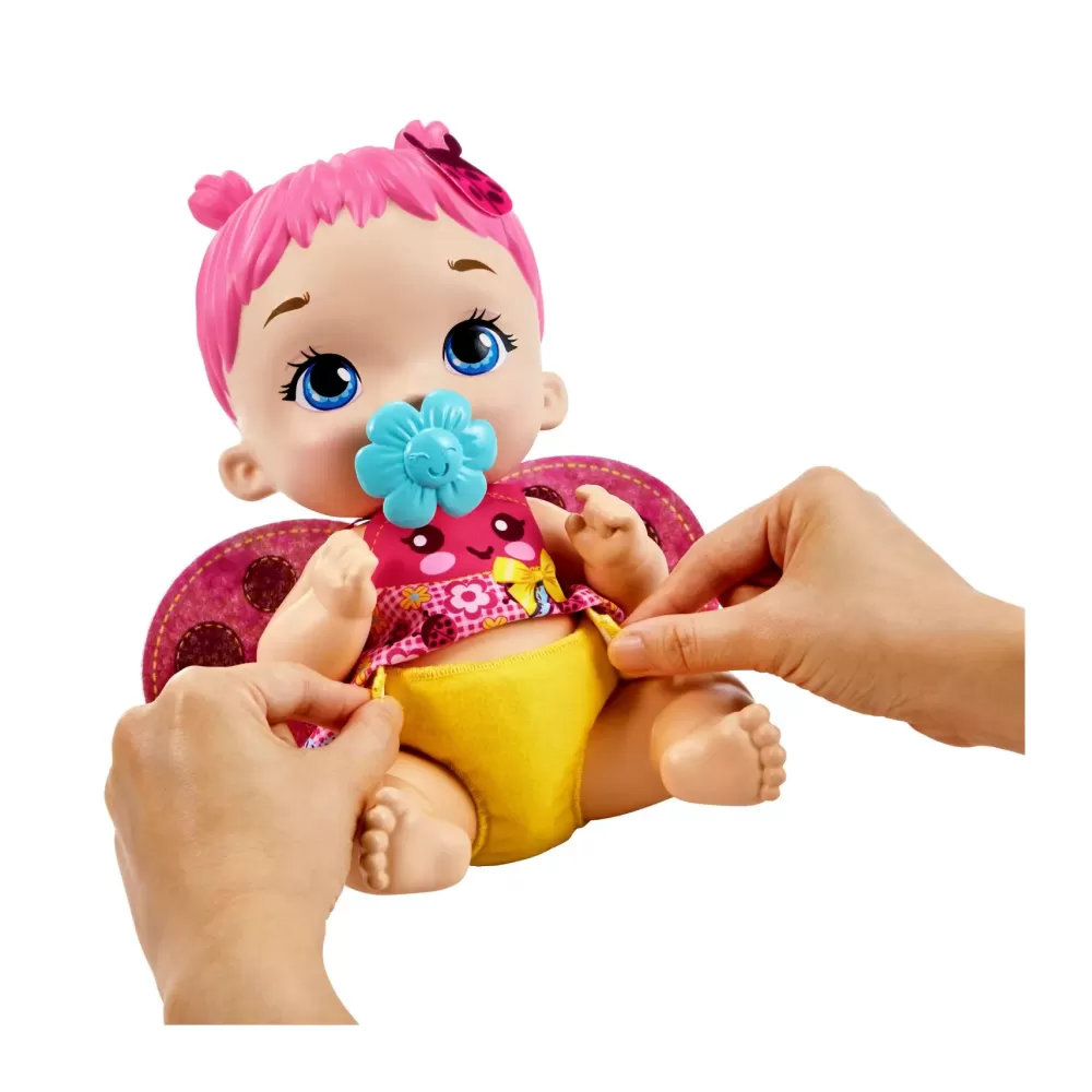 Discount Bambola Junior Coccinella Con Ali Soffici E Dolce Profumo Floreale, Con Un Pannolino Riutilizzabile, Biberon E Accessori, Giocattolo Per Bambini, 3+ Anni, Hmx27 Bambolotti