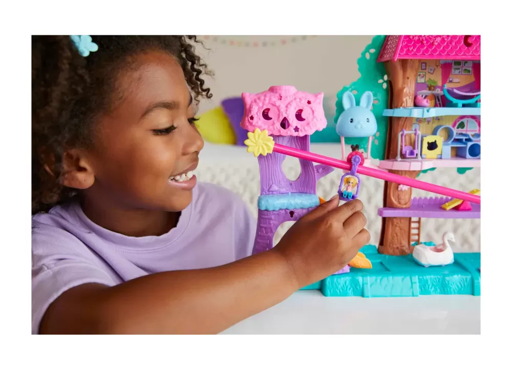 Outlet Pollyville Casa Sull'Albero Dei Cuccioli, Playset A 5 Piani, 15+ Pezzi Gioco: 2 Bambole, Veicolo, 4 Animali E Accessori, Giocattolo Per Bambini 4+ Anni Mini Dolls